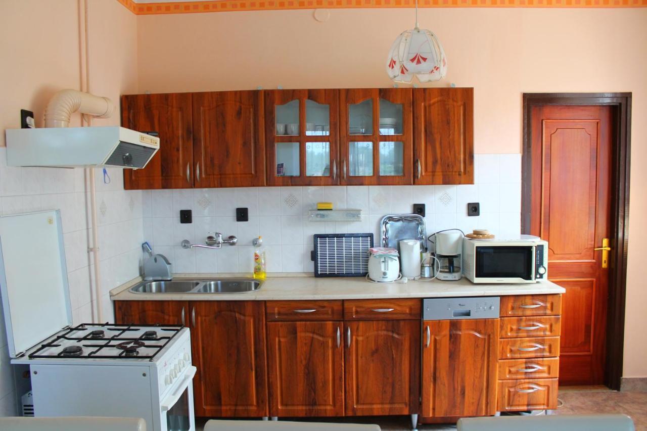 Fonyód Ibolya Apartmanok מראה חיצוני תמונה