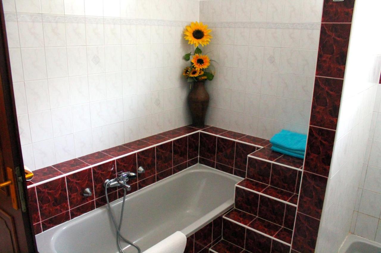 Fonyód Ibolya Apartmanok מראה חיצוני תמונה