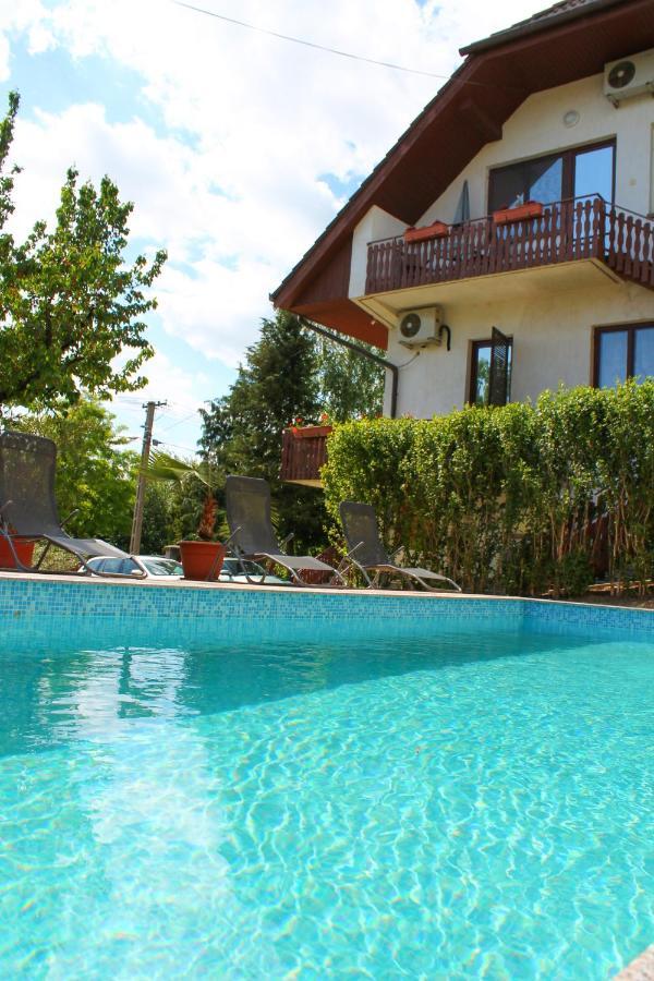 Fonyód Ibolya Apartmanok מראה חיצוני תמונה